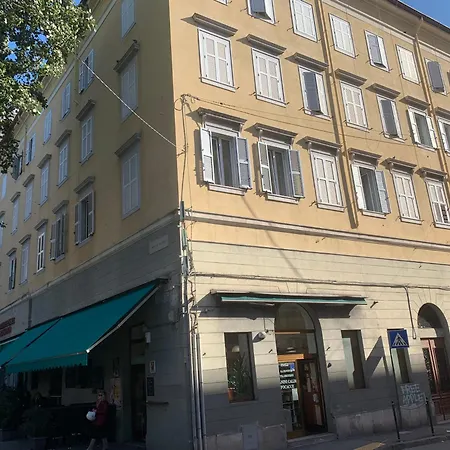 Alla Scaletta B Apartman Trieszt